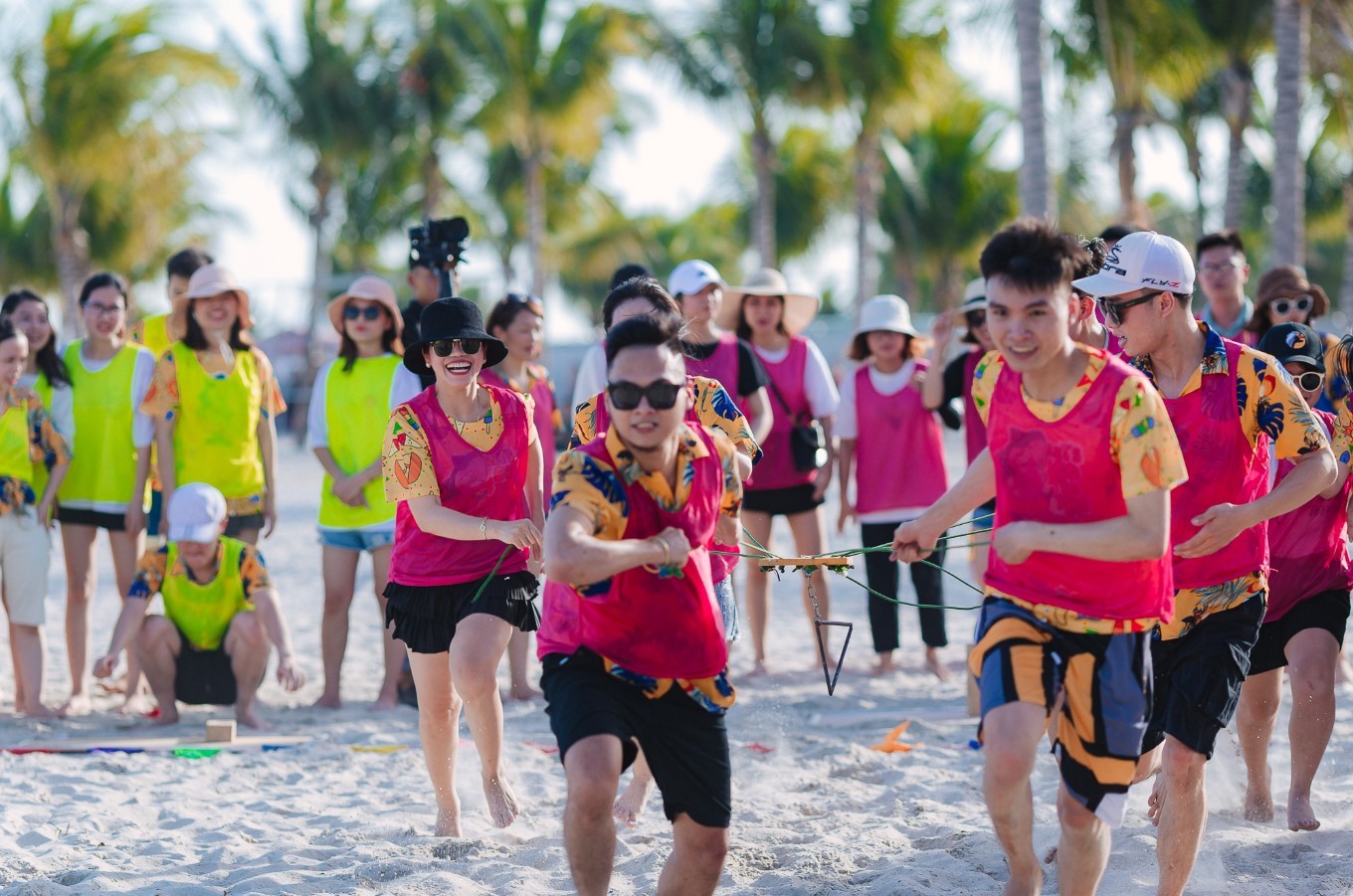Tr&ograve; chơi team building ngo&agrave;i trời nhẹ nh&agrave;ng 
