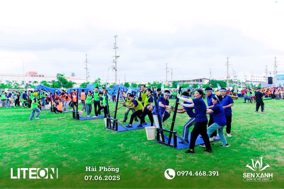 Tr&ograve; chơi teambuilding bắn b&oacute;ng