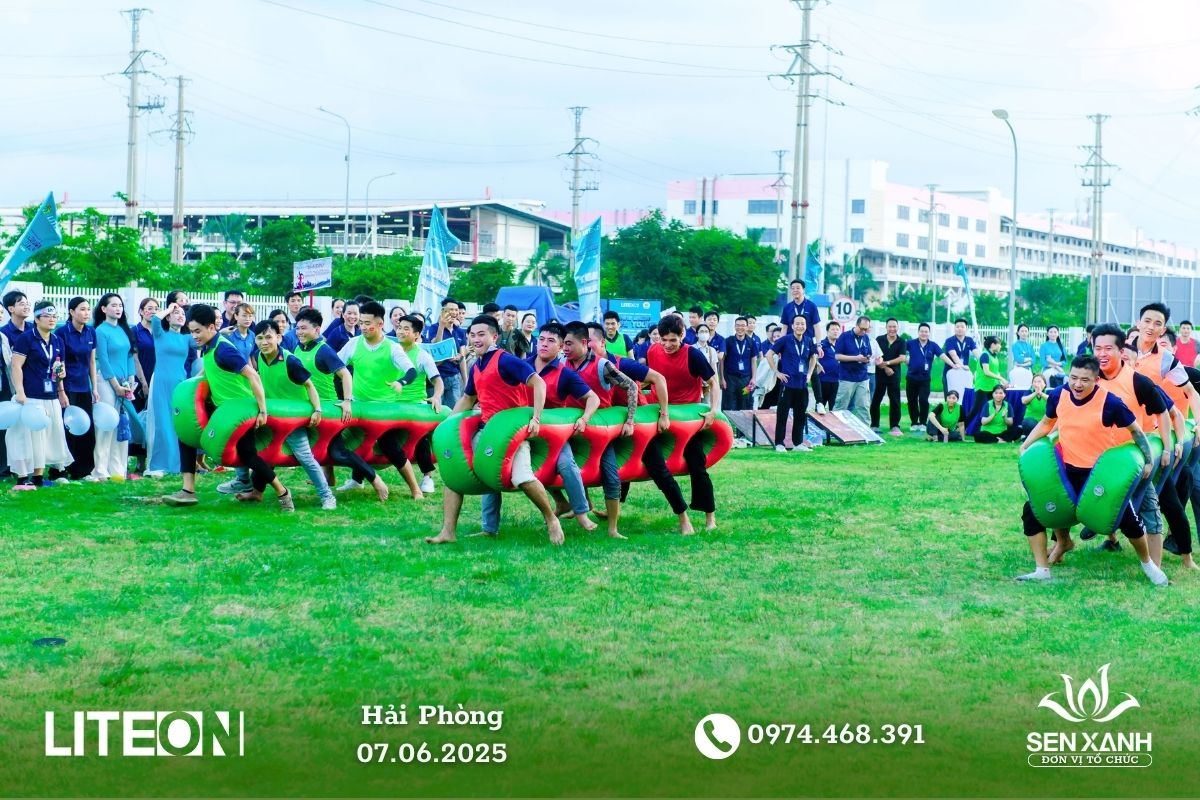Tr&ograve; chơi teambuilding đua thuyền tr&ecirc;n cạn