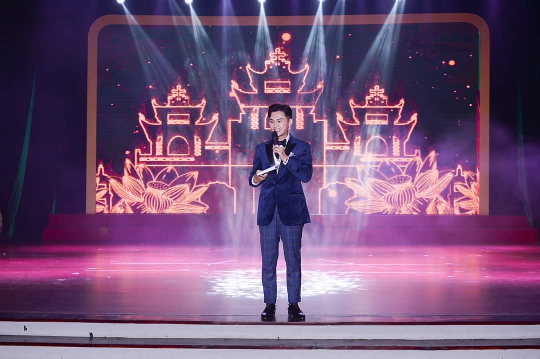 MC chuy&ecirc;n nghiệp