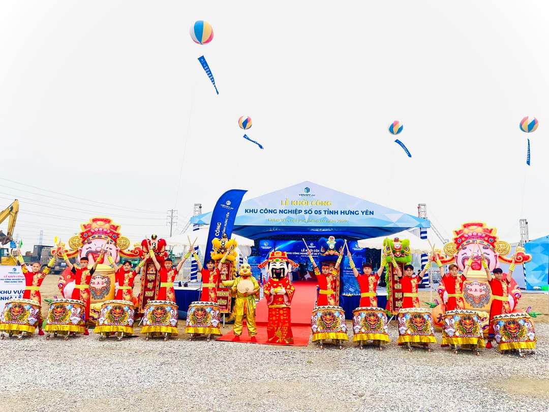 Trống hội ho&agrave;nh tr&aacute;ng