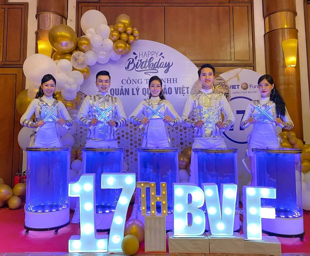 m&uacute;a trống LED chuy&ecirc;n nghiệp