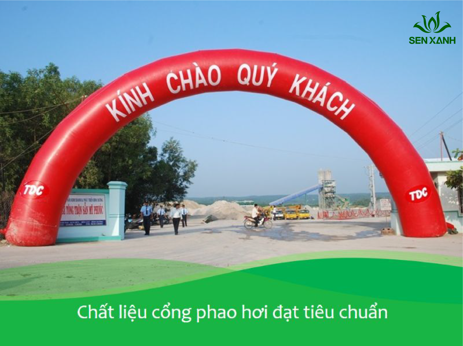 Chất liệu cổng chào đạt chuẩn nên sử dụng được cho mọi địa hình